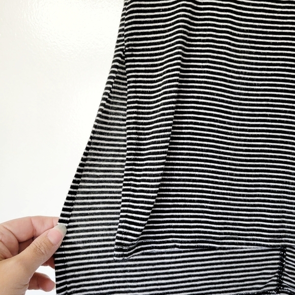 Athleta Black and White Striped Long Sleeve Top Size Small - Picture 4 of 9